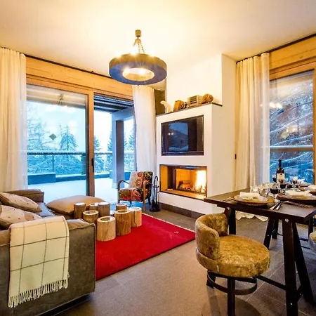 8br Elegant And Modern Chalet With Pool
