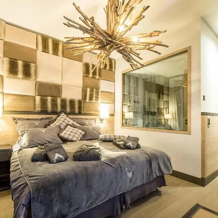 8br Elegant And Modern Chalet With Pool Villa